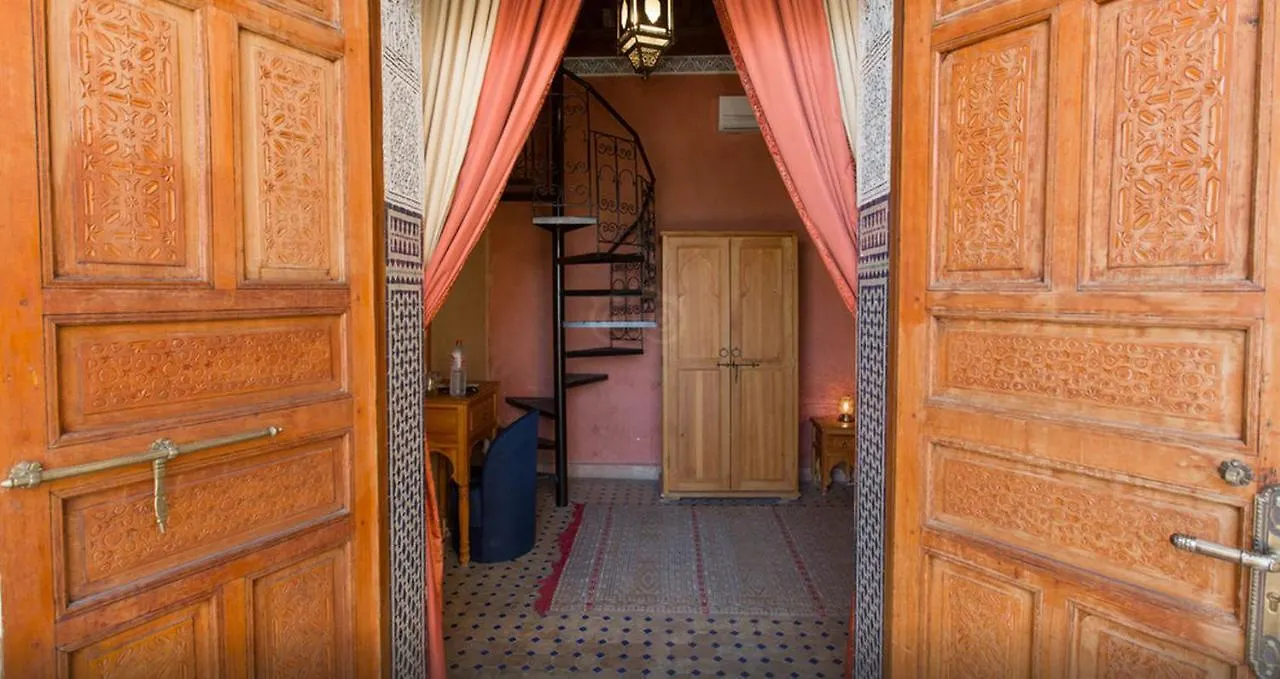 Casa vacanze Riad Layalina Fes 7 Chambres & 18 Personnes Piscine, Parking, Vue & Wifi Au Pied Medina