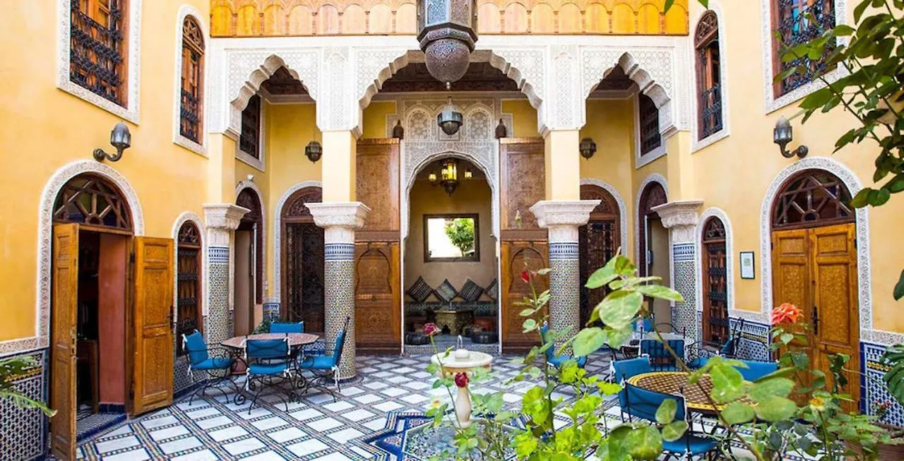 Riad Layalina Fes 7 Chambres & 18 Personnes Piscine, Parking, Vue & Wifi Au Pied Medina Marocco