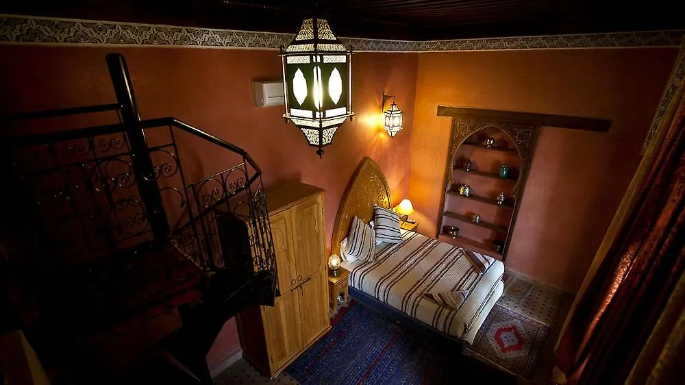 Riad Layalina Fes 7 Chambres & 18 Personnes Piscine, Parking, Vue & Wifi Au Pied Medina 0*,  Marocco