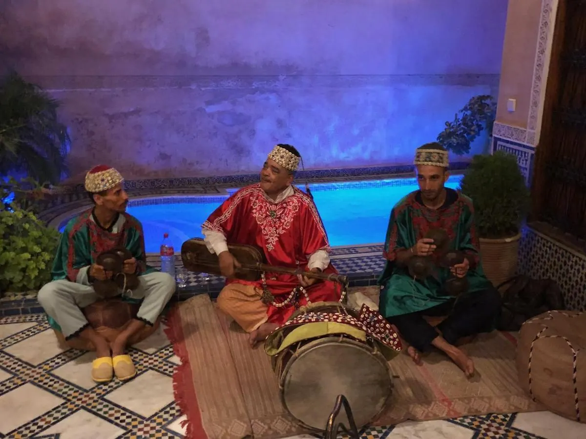 Riad Layalina Fes 7 Chambres & 18 Personnes Piscine, Parking, Vue & Wifi Au Pied Medina Casa vacanze