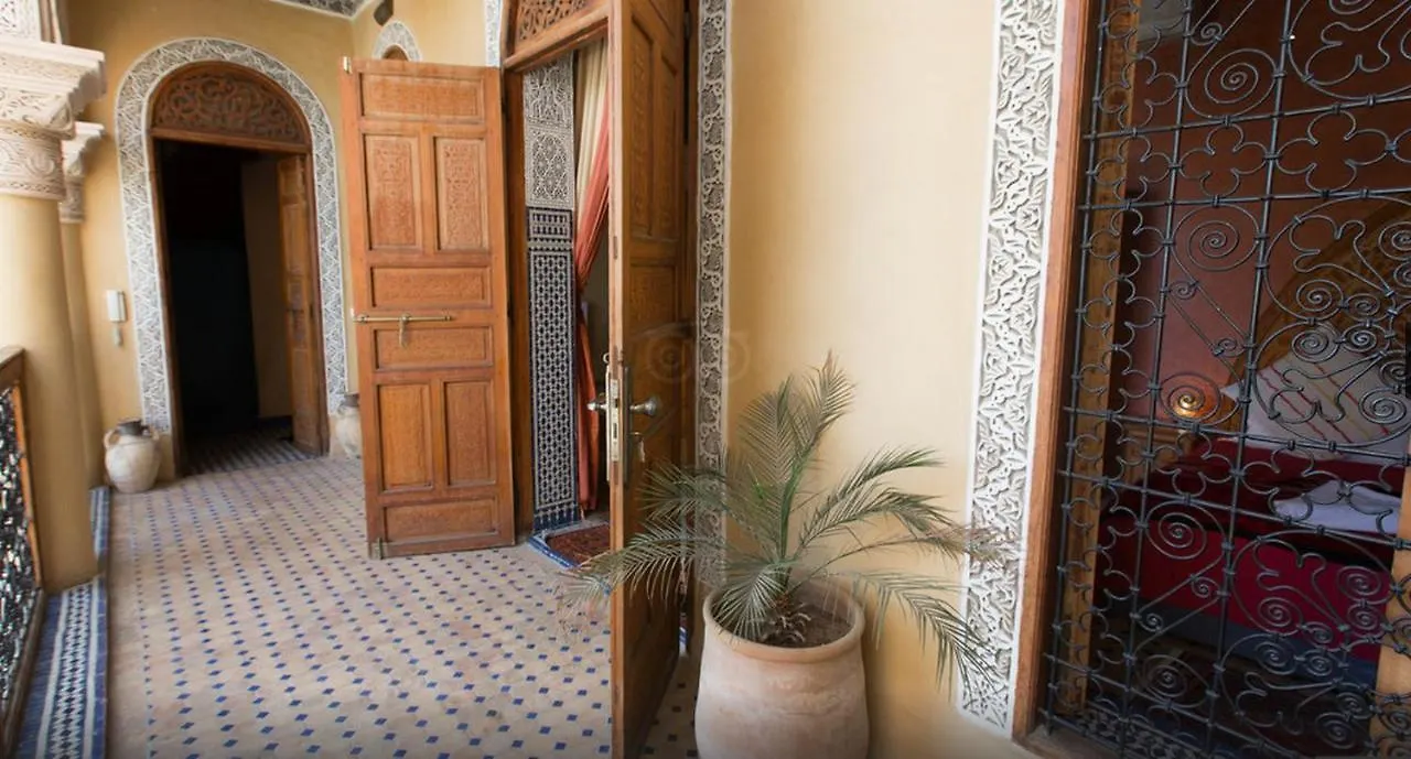 Riad Layalina Fes 7 Chambres & 18 Personnes Piscine, Parking, Vue & Wifi Au Pied Medina 0*,