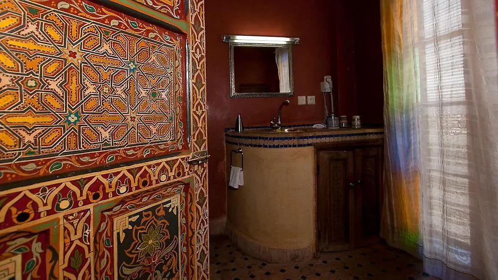 Riad Layalina Fes 7 Chambres & 18 Personnes Piscine, Parking, Vue & Wifi Au Pied Medina 0*,