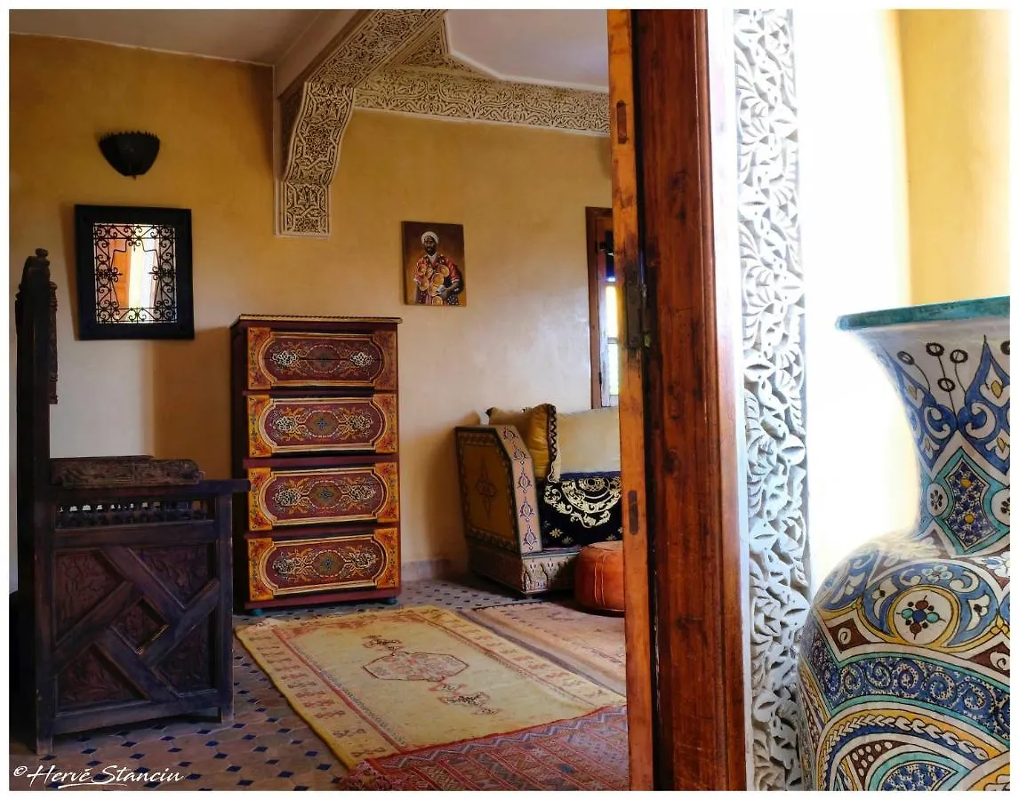 Riad Layalina Fes 7 Chambres & 18 Personnes Piscine, Parking, Vue & Wifi Au Pied Medina Casa vacanze