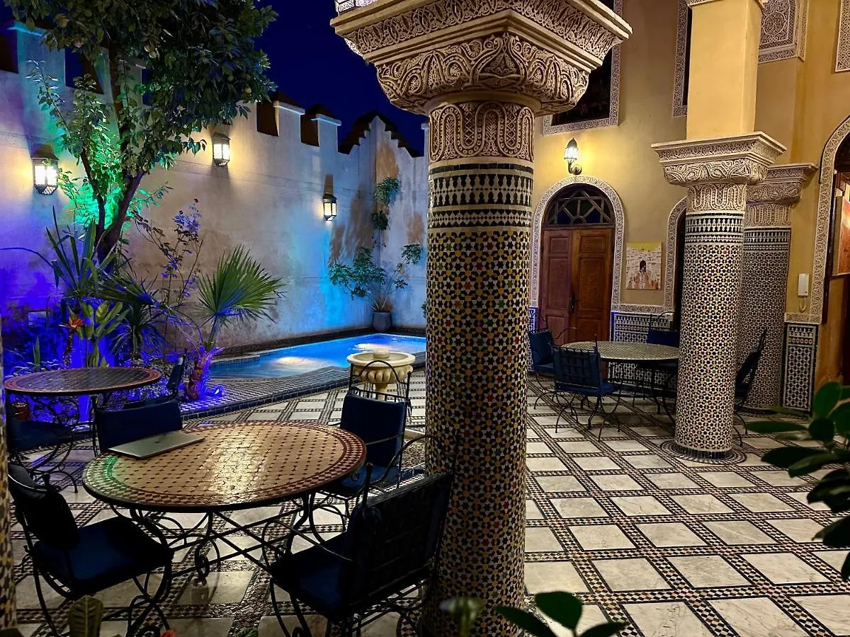 Riad Layalina Fes 7 Chambres & 18 Personnes Piscine, Parking, Vue & Wifi Au Pied Medina Casa vacanze