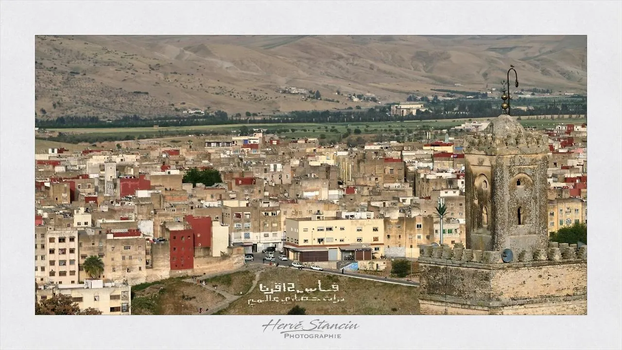 Tatil Evi Riad Layalina Fes 7 Chambres & 18 Personnes Piscine, Parking, Vue & Wifi Au Pied Medina