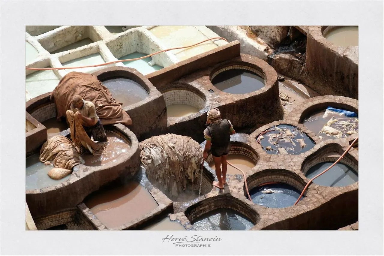Riad Layalina Fes 7 Chambres & 18 Personnes Piscine, Parking, Vue & Wifi Au Pied Medina Marocco